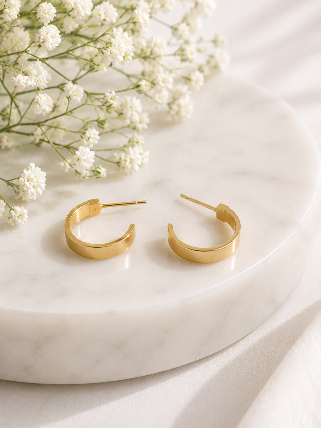 Gold Minimal Hoop Earrings