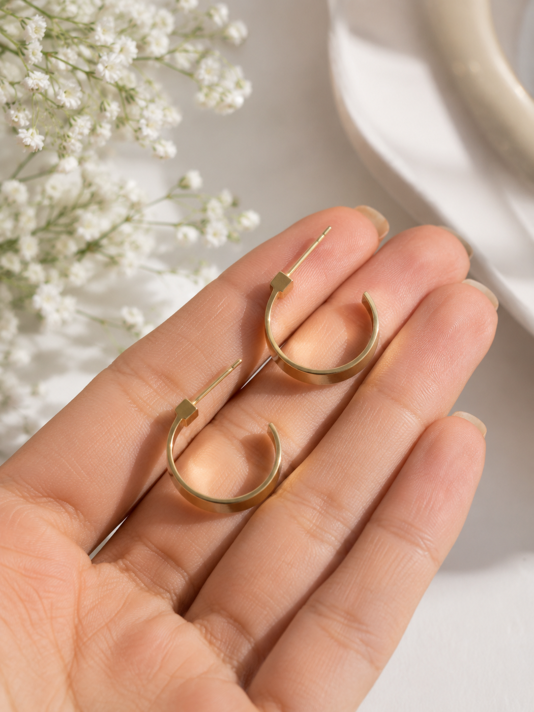 Gold Minimal Hoop Earrings