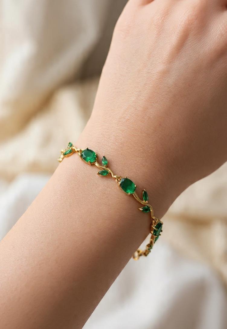 Emerald Tulip Bud Vine Chain Bracelet